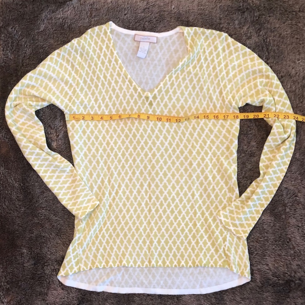 👩🏼 Patterned Sweater - Picture 4 of 4